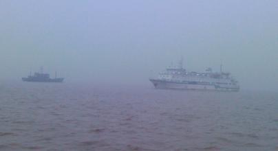 青岛港橙色海优势险预警，，，，，，，相关海域已实验禁限航