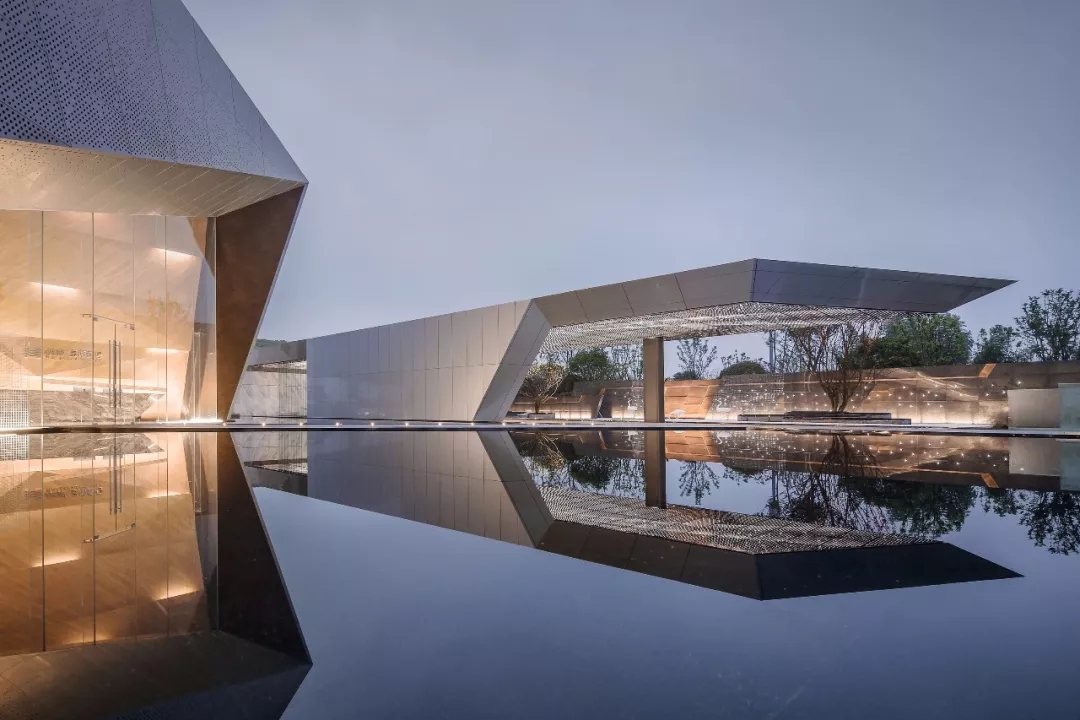 倒影 by苏圣亮，beat365正版构筑设计